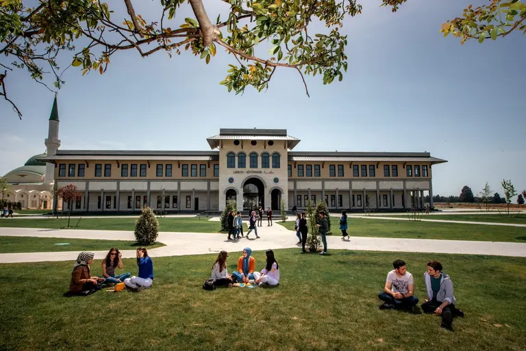 Istanbul Sabahattin Zaim University