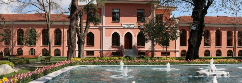 Bezmiâlem Vakif University